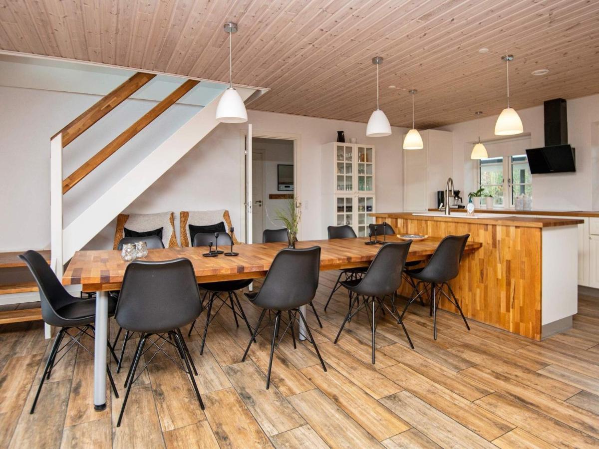 10 Person Holiday Home In Glesborg エクステリア 写真