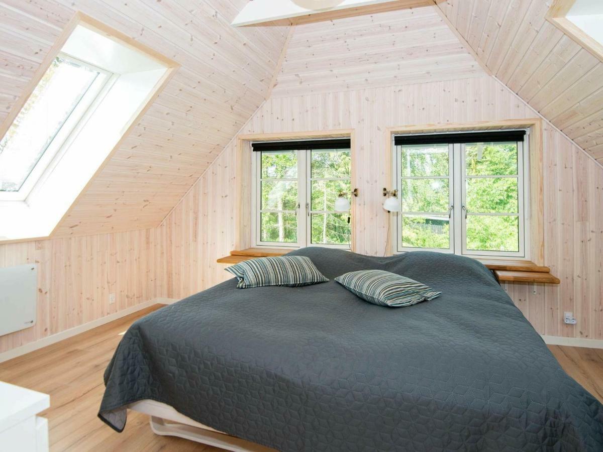 10 Person Holiday Home In Glesborg エクステリア 写真